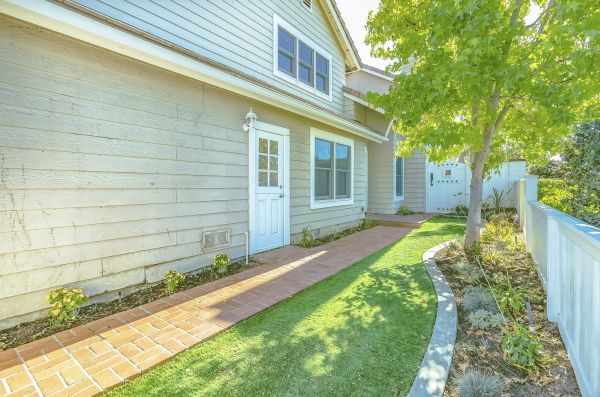 Backyard Brick Pathway Service